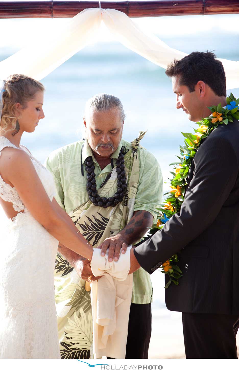 Hawaii-wedding-sunset-beach-32