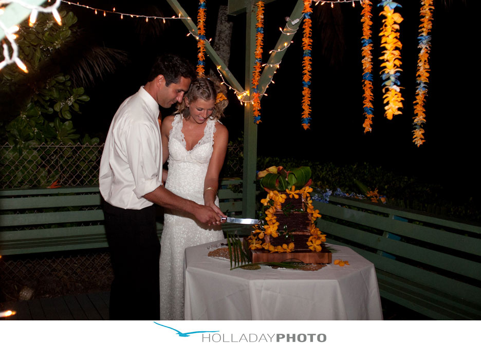 Hawaii-wedding-cake-2